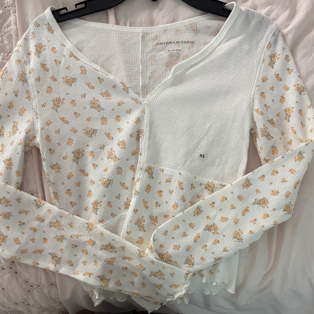 American Eagle Outfitters Cream Floral Long Sleeve Top